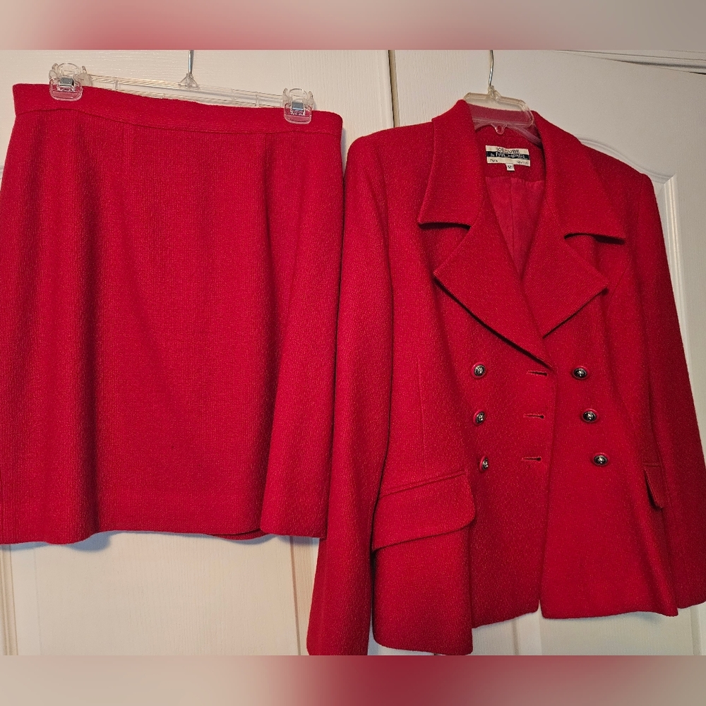 Red suit with skirt and jacket